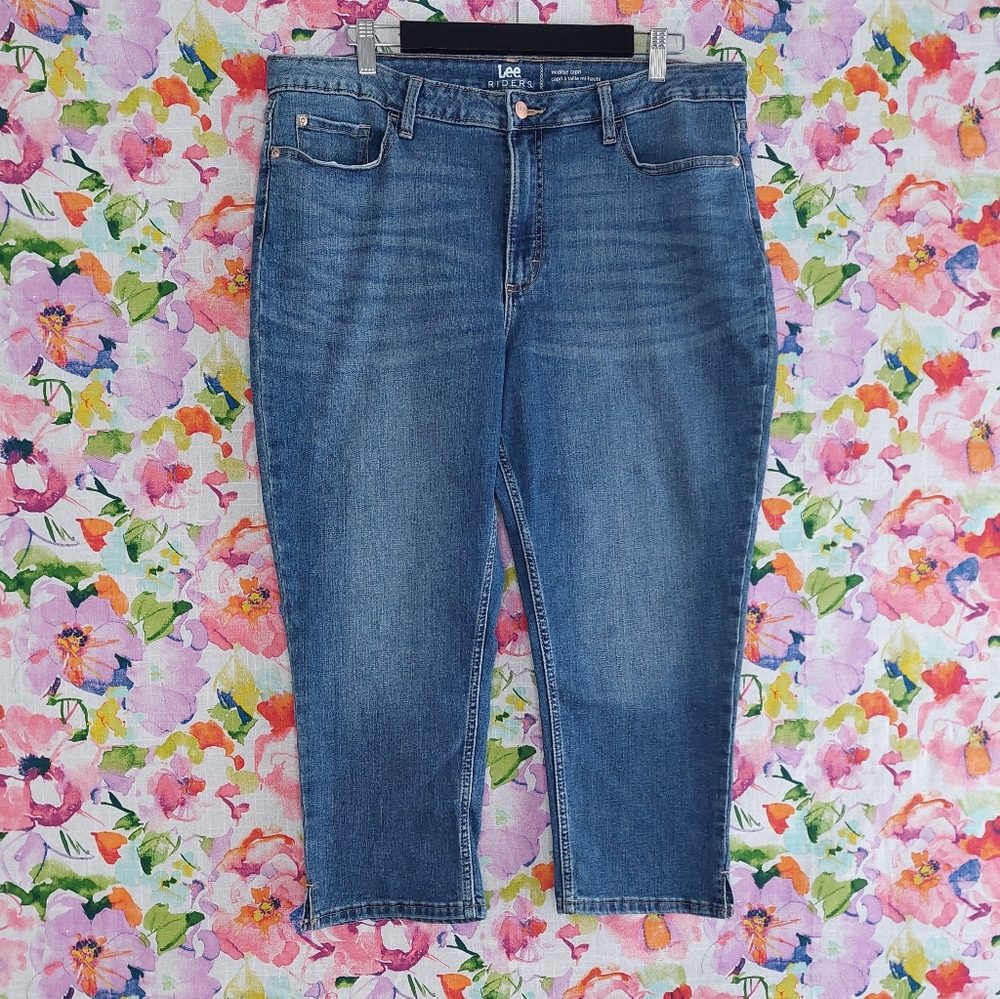 Lee Riders Midrise Capri Womens 18M Denim Pants